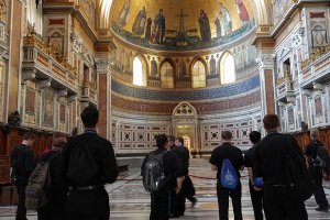 “A Vast Amount of Churches” | Postcards from Rome Experience 2017